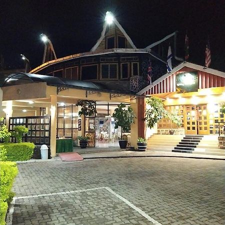 Vienna Woods Hotel Nakuru Bagian luar foto
