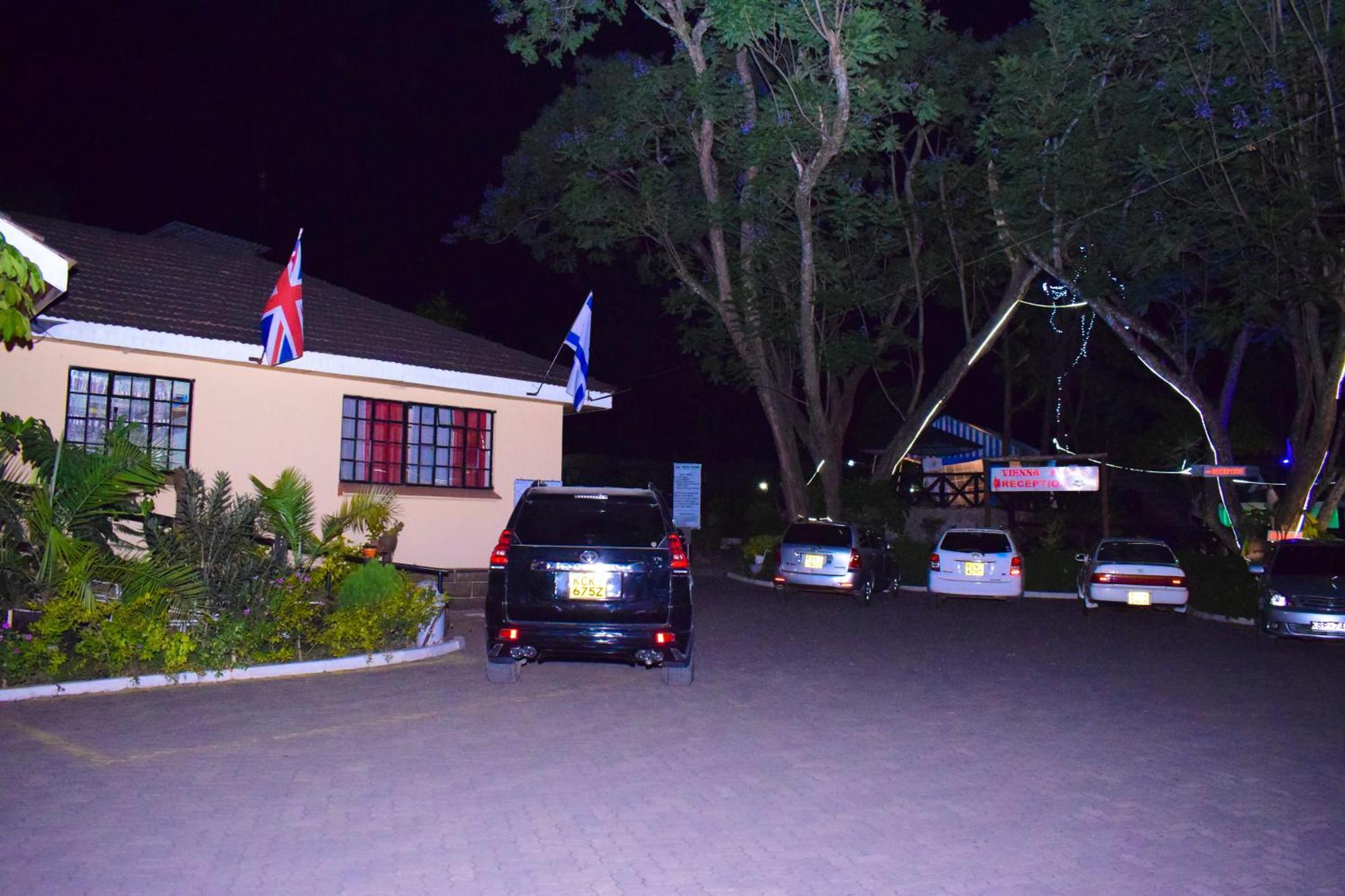 Vienna Woods Hotel Nakuru Bagian luar foto